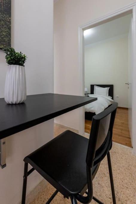 Kerameikos 2 Bedroom Apartment アテネ エクステリア 写真
