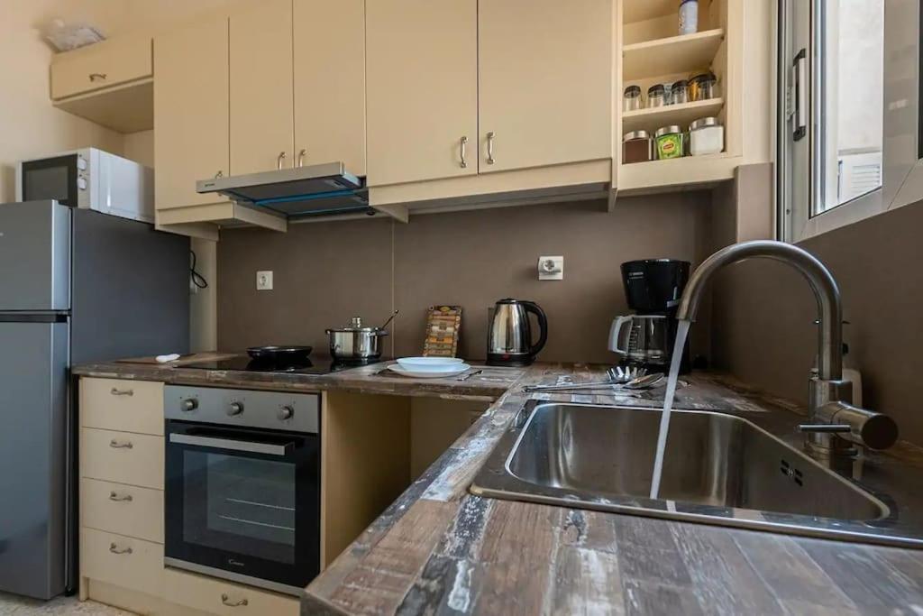 Kerameikos 2 Bedroom Apartment アテネ エクステリア 写真