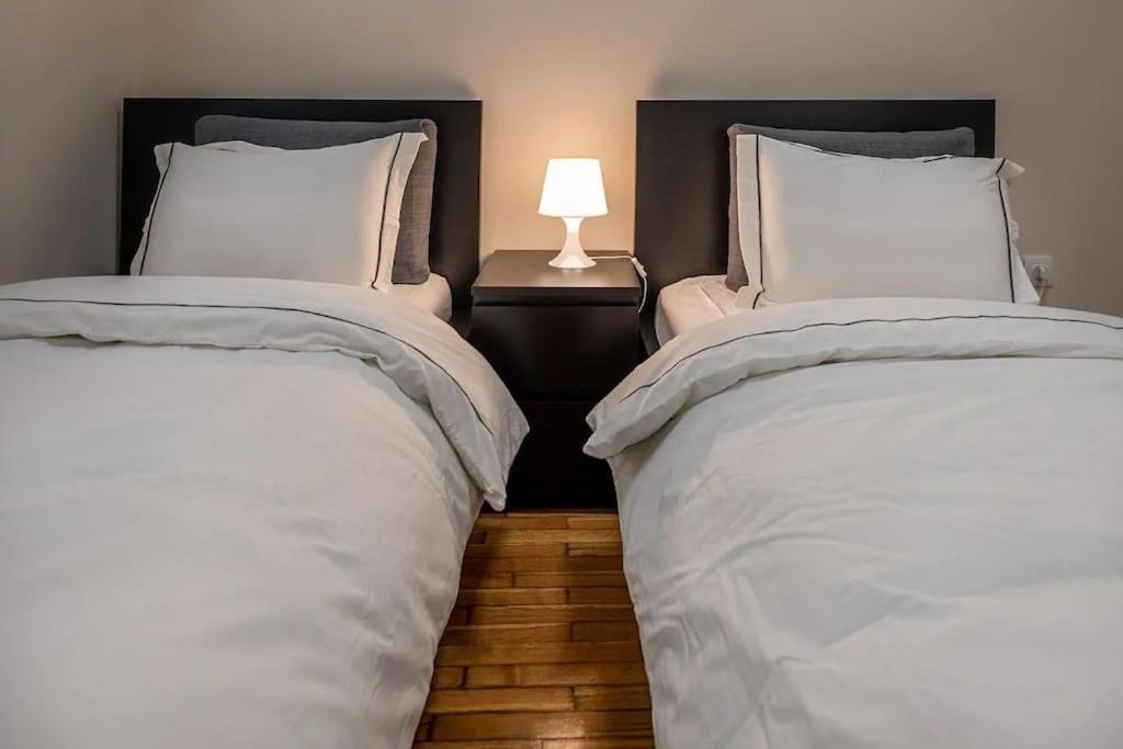 Kerameikos 2 Bedroom Apartment アテネ エクステリア 写真