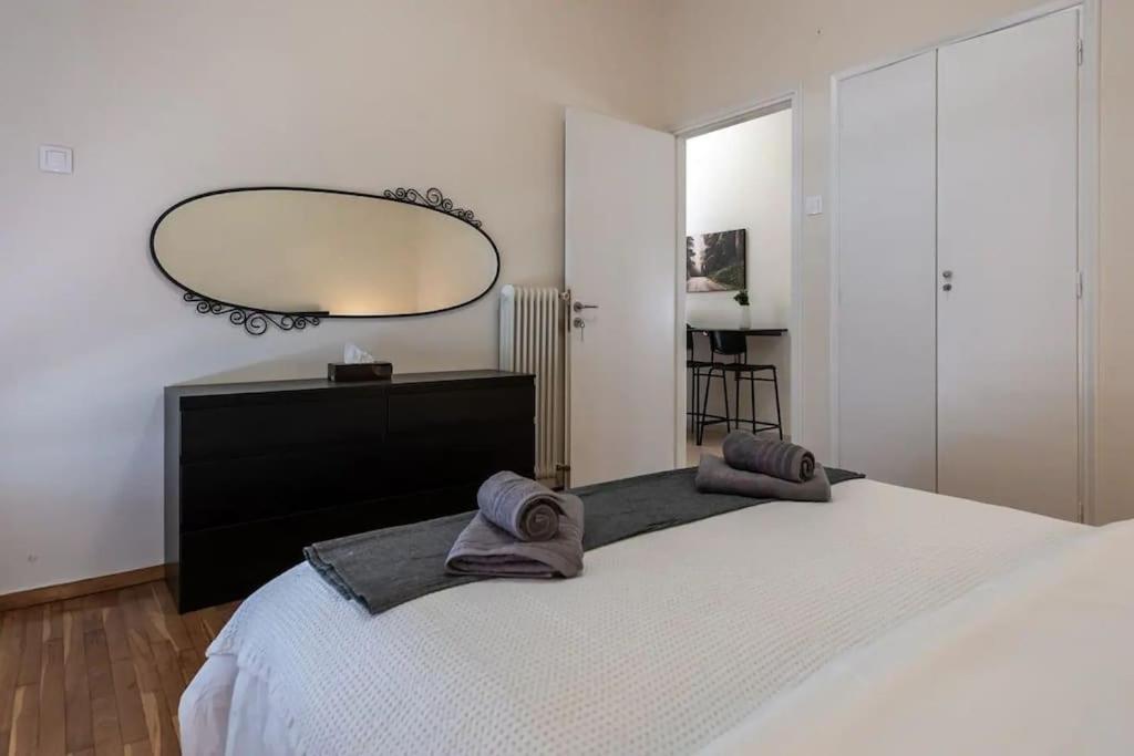 Kerameikos 2 Bedroom Apartment アテネ エクステリア 写真