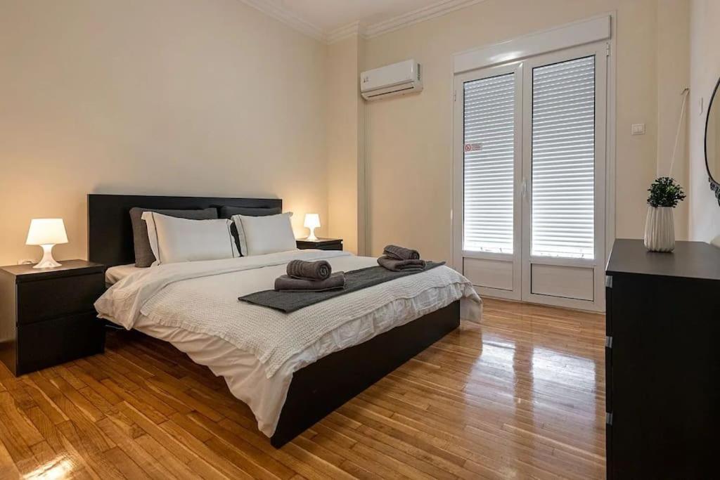 Kerameikos 2 Bedroom Apartment アテネ エクステリア 写真